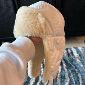 UGG Down Trapper hat